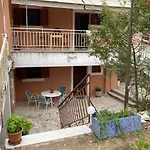 Kokkini Peach Budget Kokkínion