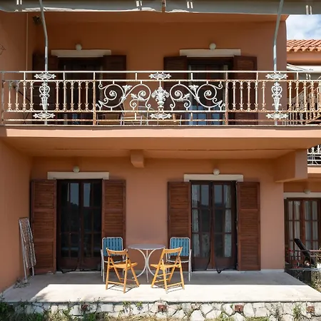 Kokkini Peach Budget Kokkínion