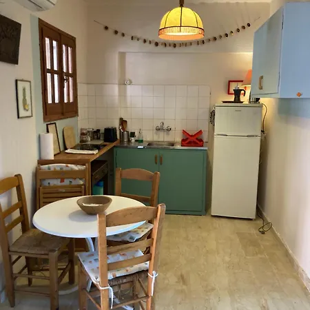 Kokkini Peach Budget * Kokkínion