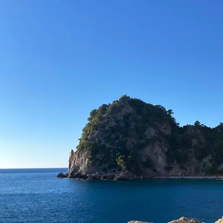 Kokkini Peach Budget