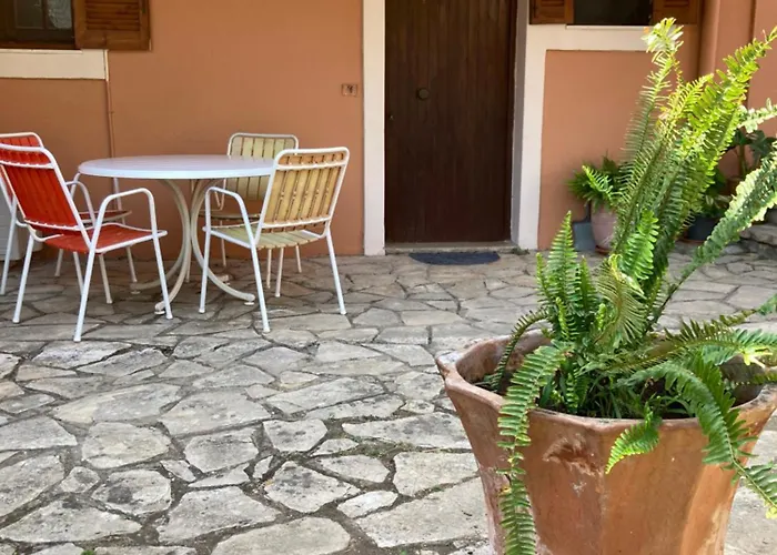 Kokkini Peach Budget Appartement *